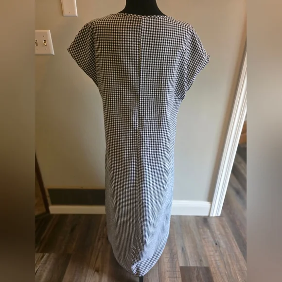 Emery Rose Classic Black & White Gingham Maxi Dress - Picture 3 of 7